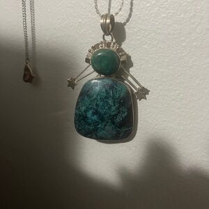 Elegant Green Stone Pendant Necklace